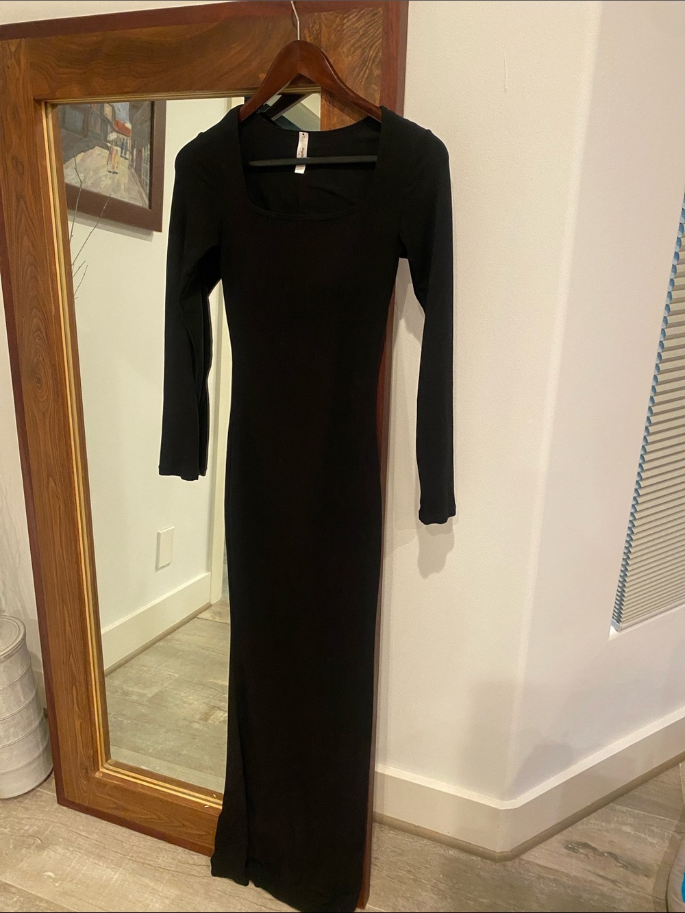 Sleek Black Square-Neck Long Sleeve Maxi Dress